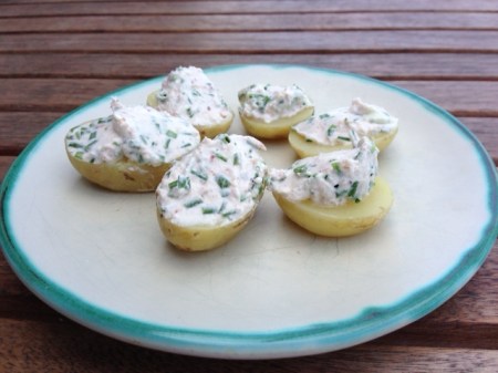 färsk potatis med rökt skinka