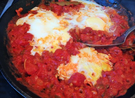 Huevos rancheros het tomat paprika röra