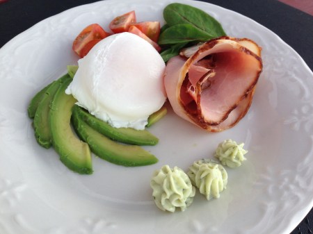 pocherat ägg skinka majonnäs