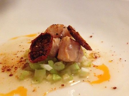 Blåhammaren sep 2014_4 Ceviche Röding gransirap och bladselleribädd, chiliolja, krossade lingon