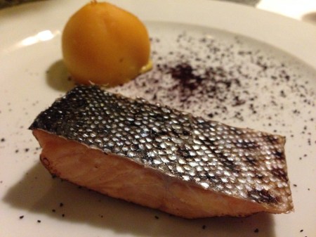 Blåhammaren sep 2014_6 grav och sedan sotad Öring med gulbeta fylld med himmelsraftencreme